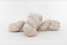 Charger l&#39;image dans la galerie, Echeveau Aphrodite DK - Les pieds dans le sable