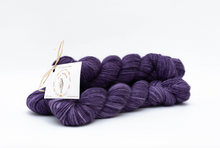 Charger l&#39;image dans la galerie, Echeveau Aphrodite DK - Une iris dans l&#39;univers