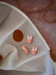 Bouton Ô mon petit lapin rose