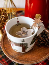 Charger l&#39;image dans la galerie, Mug de Décembre - La magie de Noël