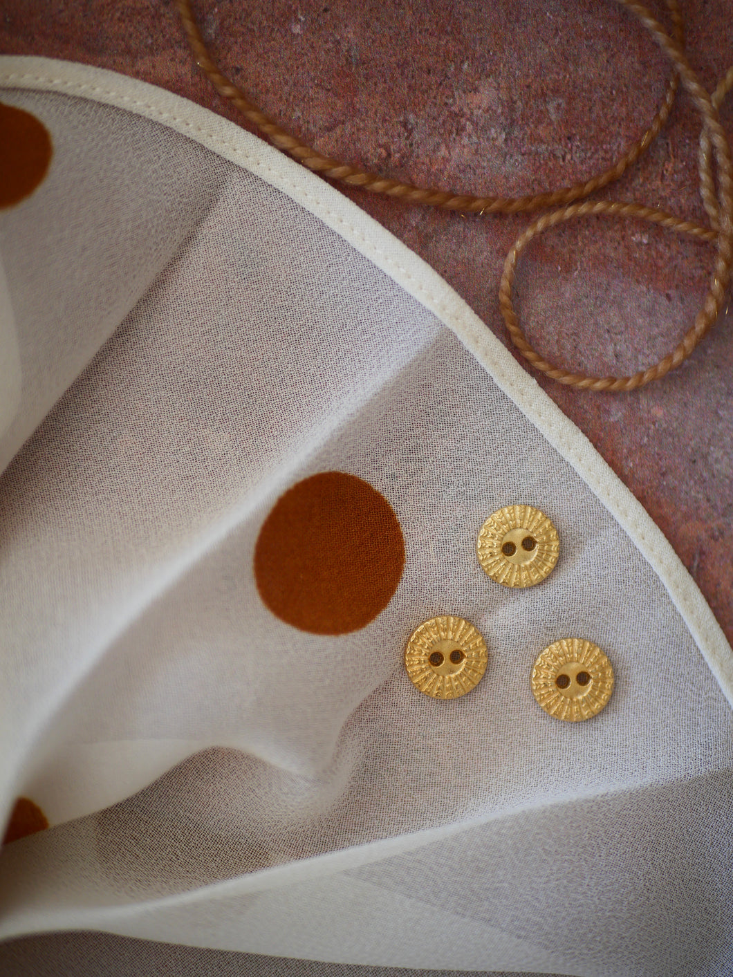 Mini Bouton doré